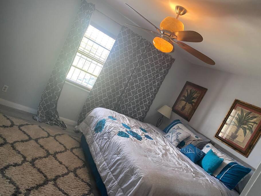 Private Townhouse With Courtyard And Covered Patio Γουεστ Παλμ Μπιτς Εξωτερικό φωτογραφία