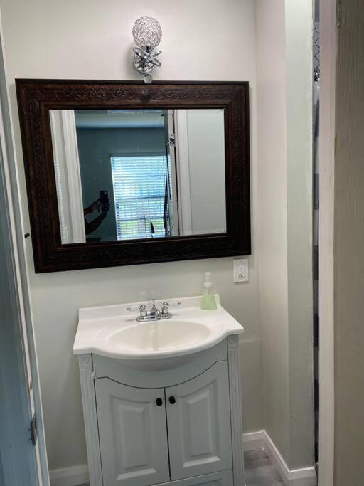 Private Townhouse With Courtyard And Covered Patio Γουεστ Παλμ Μπιτς Εξωτερικό φωτογραφία